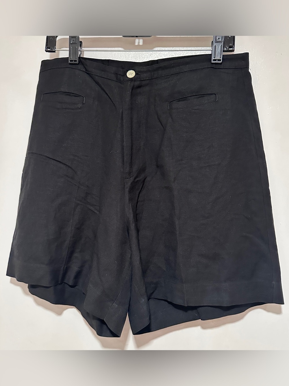 Demure black linen shorts by Weekend Traffic. Size 12. Excellent condition.